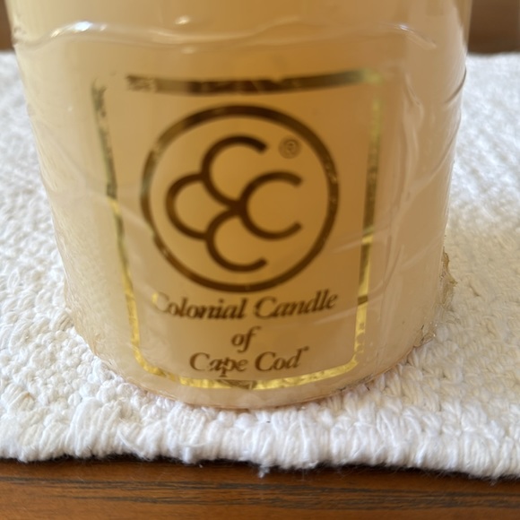 NEW Colonial Candle of Cape Cod - Picture 2 of 4